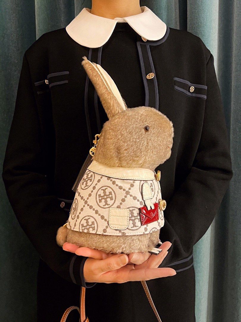 ? Tory Burch Reva Rabbit Crossbody Bag, Women's Fashion, Bags & Wallets, Cross-body  Bags on Carousell