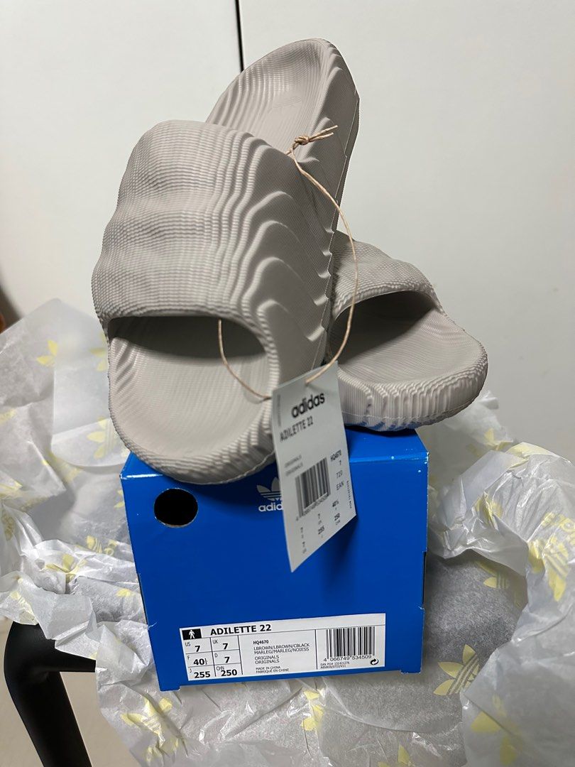 Adilette luxe hotsell