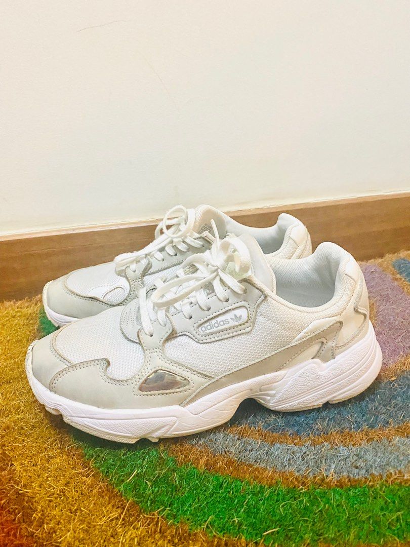 Adidas originals 2024 wmns falcon