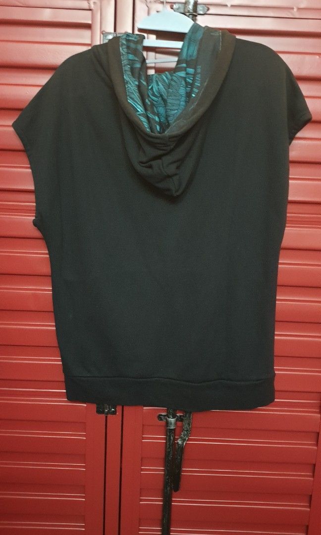 adidas sleeveless hoodie with zip Men s Fashion Tops Sets