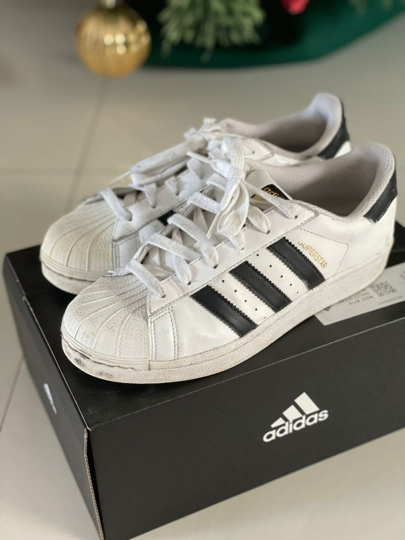 Adidas superstar grade school hot sale