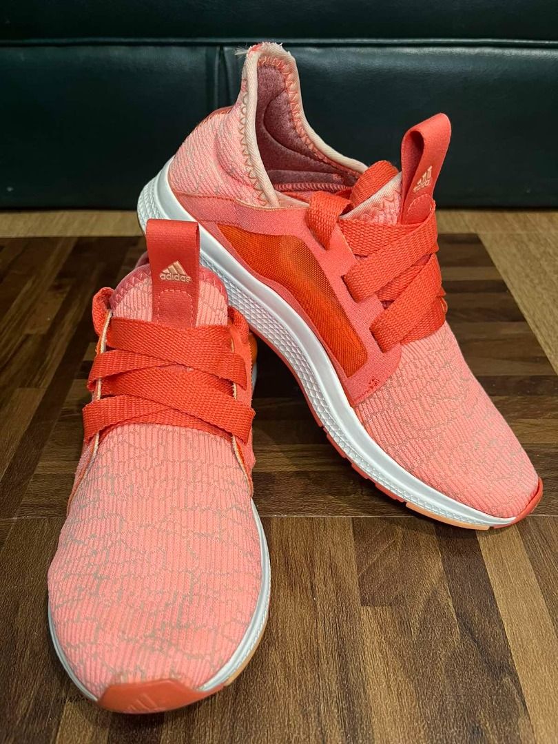 Women's edge lux sale running shoe
