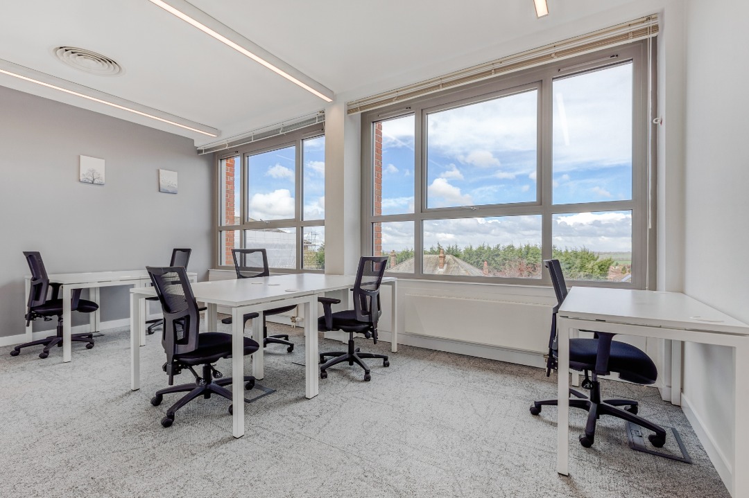 All-inclusive access to professional office space for 5 persons in ...