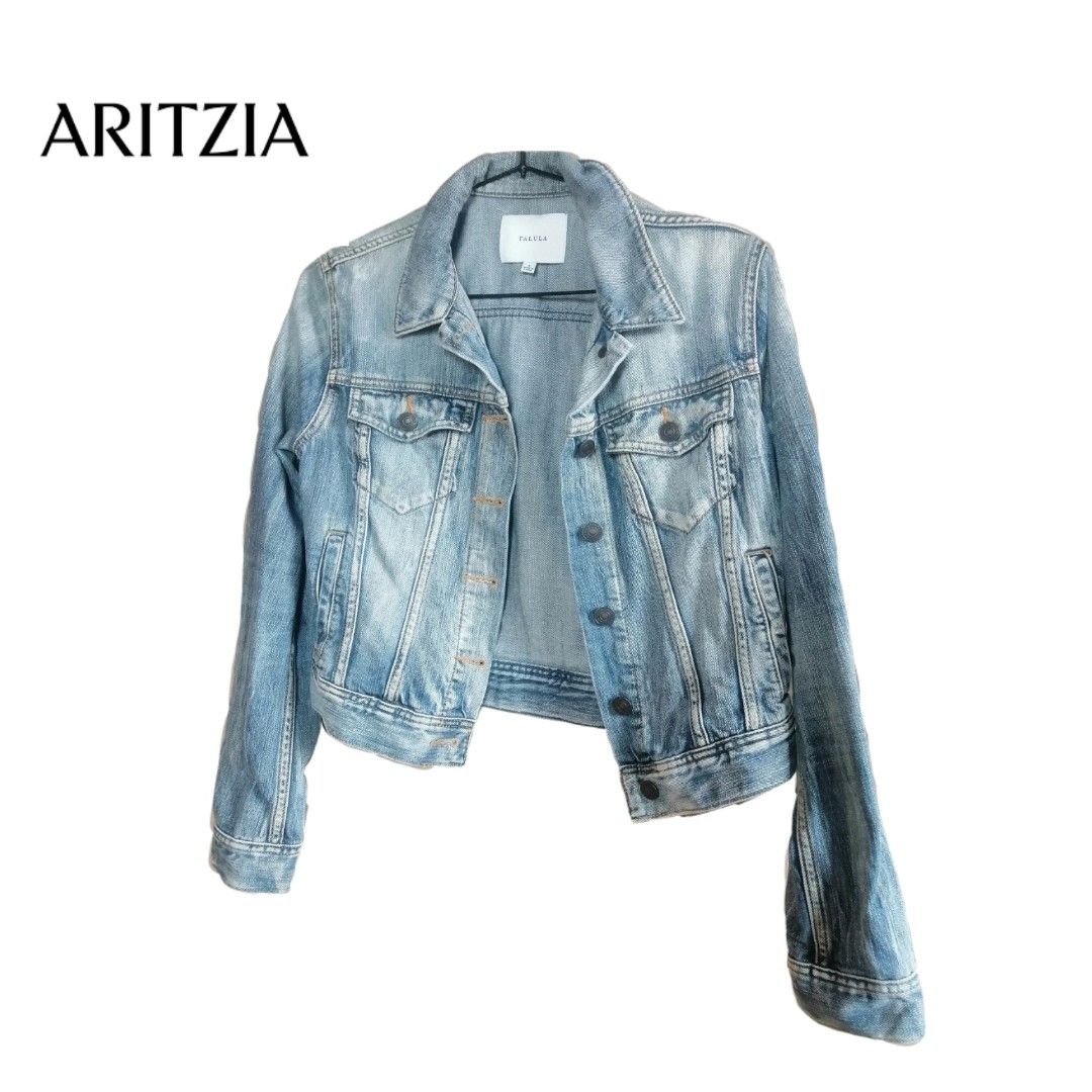 Aritzia Talula Light Wash Denim Jacket, Women's Fashion, Coats, Jackets