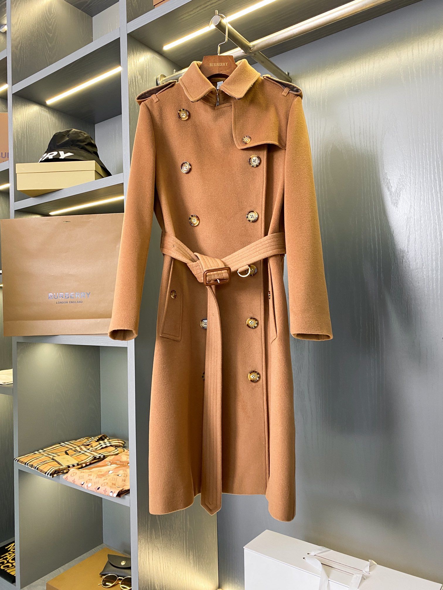 Authentic Burberry Kensington style cashmere trench coat Women s