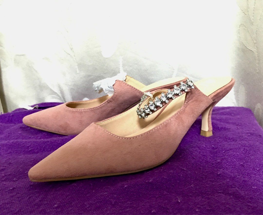 Bata sale velvet shoes