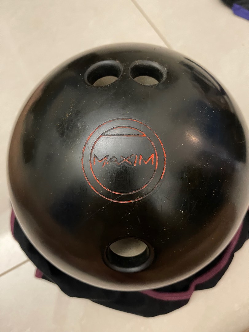 Bowling Ball (15 Pounds), Sports Equipment, Sports & Games, Billiards