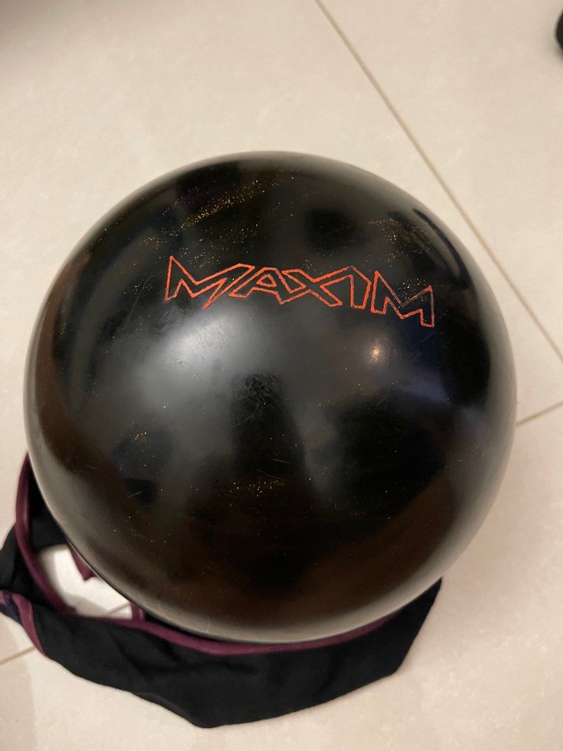 Bowling Ball (15 Pounds), Sports Equipment, Sports & Games, Billiards