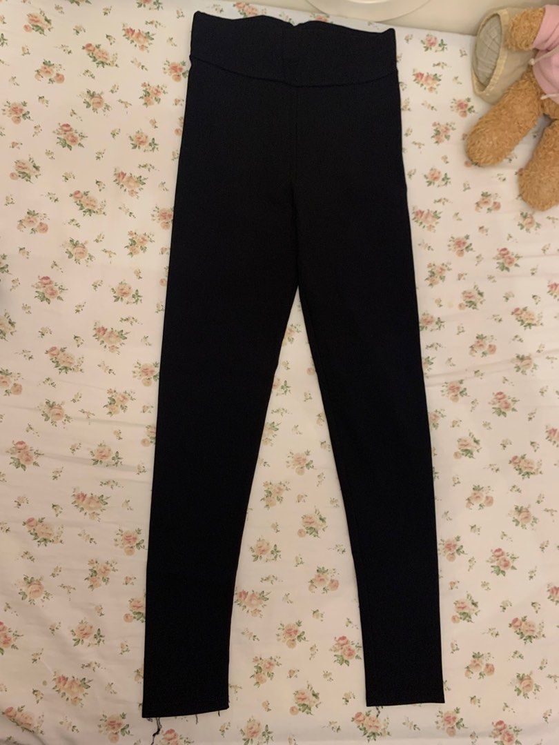 black leggings, Women's Fashion, Bottoms, Jeans & Leggings on Carousell