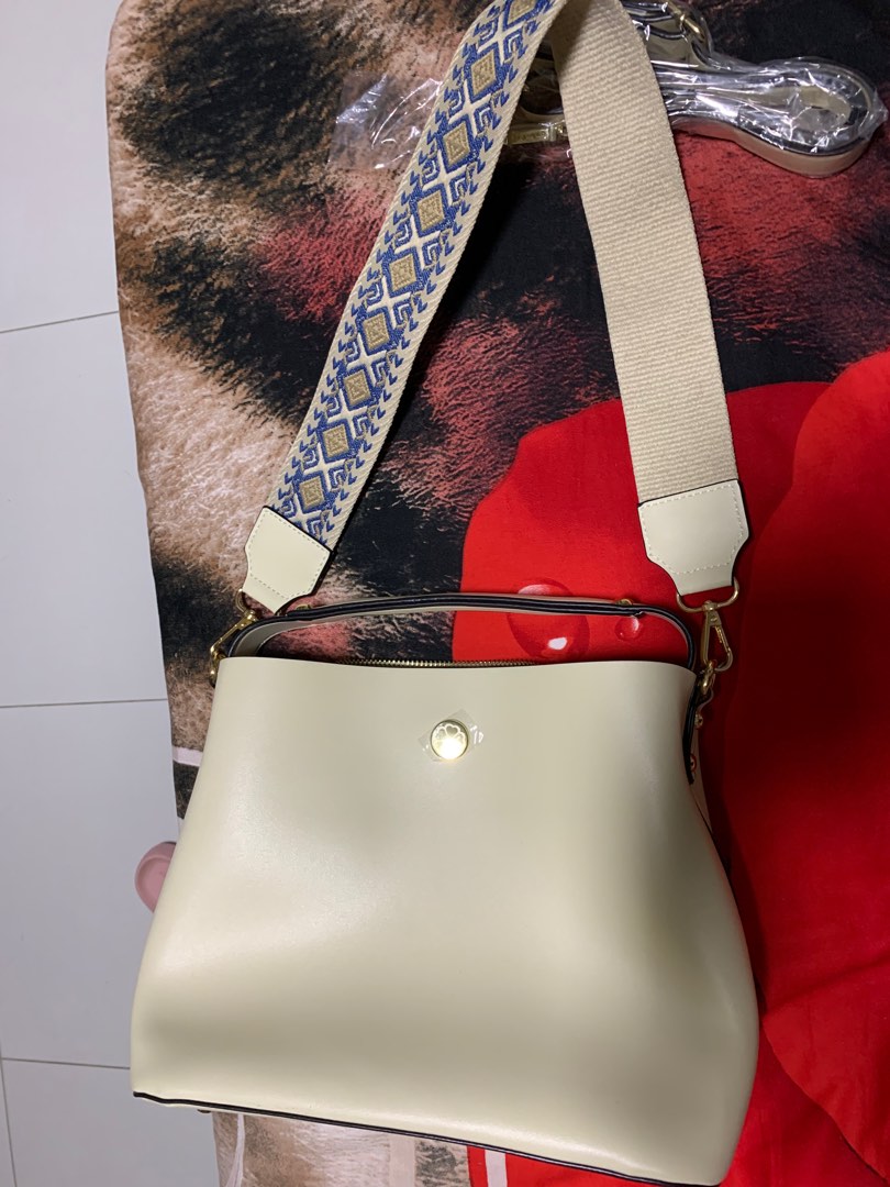 Bububee sling bag, Women's Fashion, Bags & Wallets, Cross-body Bags on ...