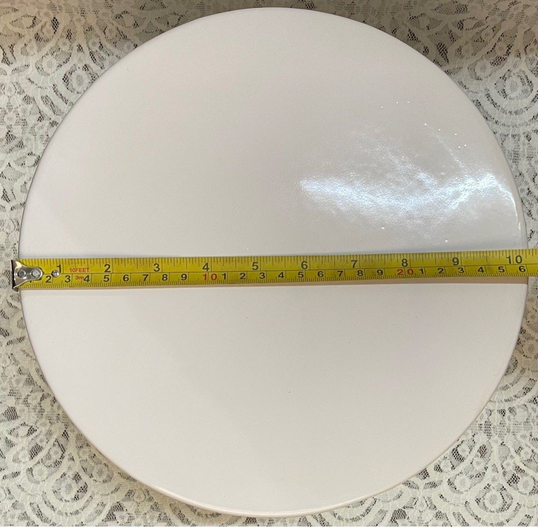 Ceramic Cake Stand (Category: Bakeware) located in Paranaque City. Submitted by vintagesoulmanila (Listing ID 1204273192, Image 3). Description: Measurements: *Diameter - 10 inches *Height - 4.5 inches.