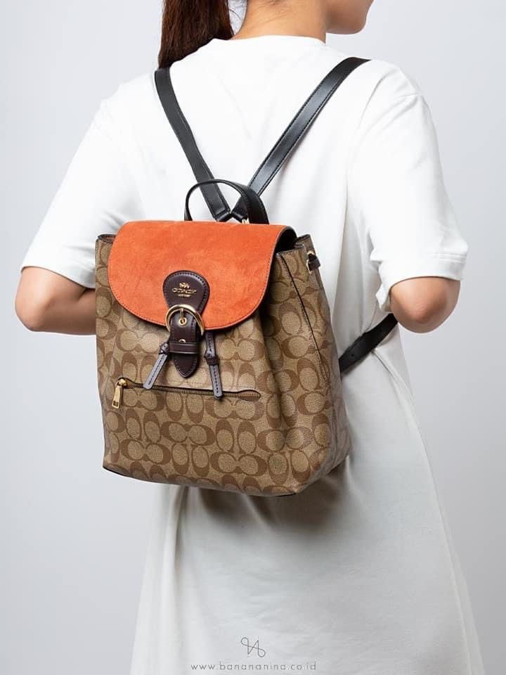 coach kleo backpack in signature canvas, Women's Fashion, Bags