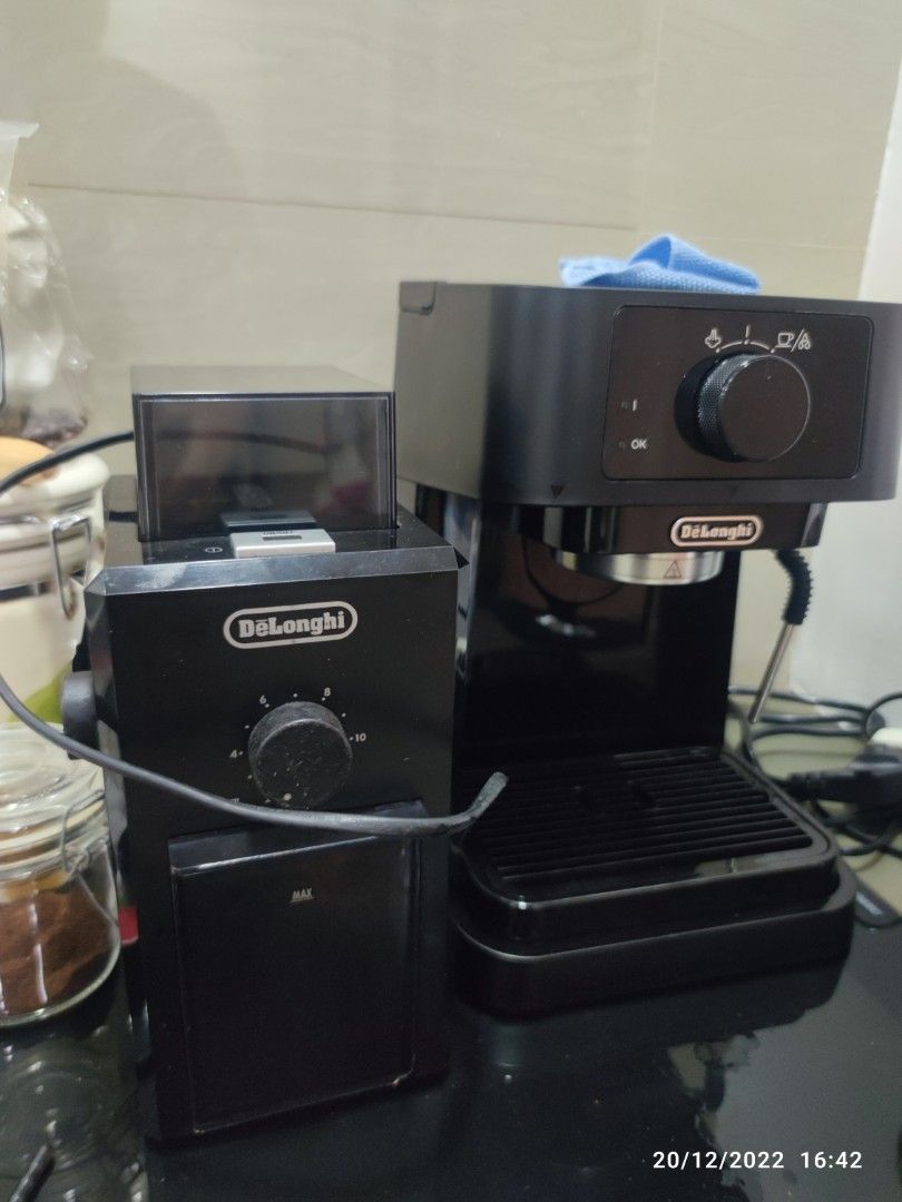 RUSH SALE DELONGHI COFFEE GRINDER KG79, TV & Home Appliances, Kitchen