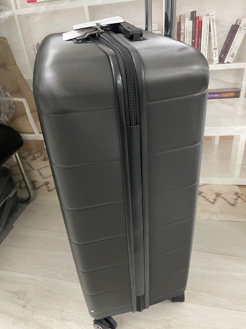 Delsey 30 吋行李箱旅行箱 Delsey 30 inch Luggage 50 x 76 x 30cm, 興趣及遊戲, 旅行, 旅遊