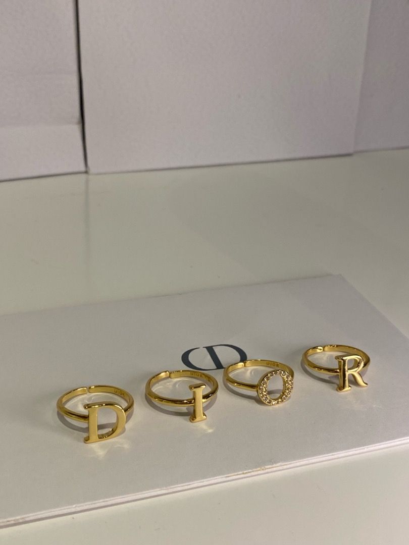 Dior deals spellout ring
