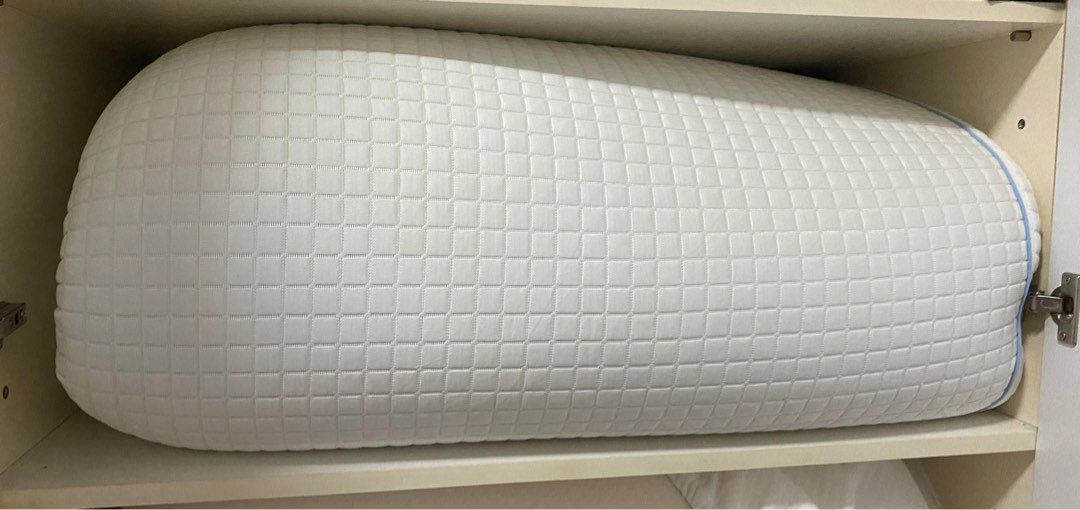 Double bed mattress topper, Furniture & Home Living, Bedding & Towels