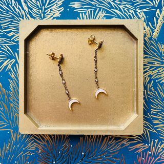 Emporio Armani Women's Rose Gold-Tone Sterling Silver Moon Drop Earrings 簡約 吊 耳環 耳飾 珍珠 月亮 星星 銀河系 金色  包$2平郵 寄出會拍片64229675845634110