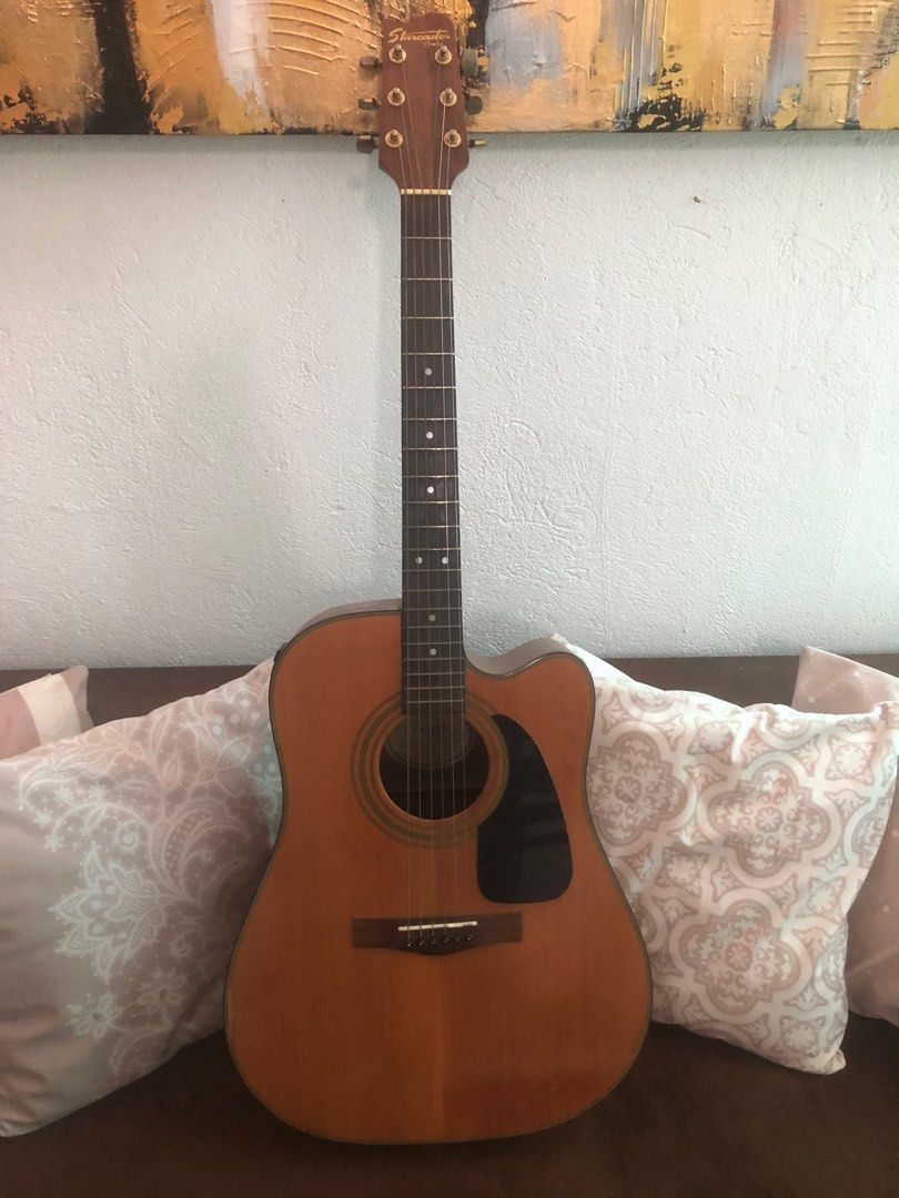 Fender acoustic electric guitar, Hobbies & Toys, Music & Media, Musical