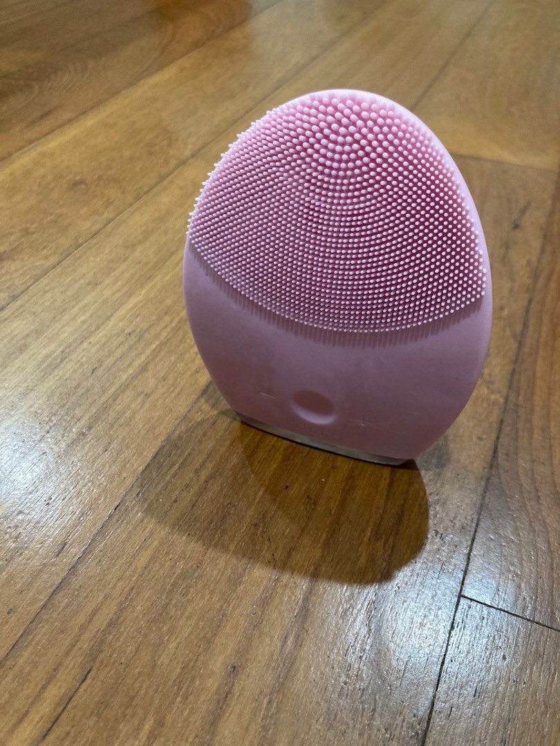 Foreo No charging wire, Beauty & Personal Care, Face, Face Care on