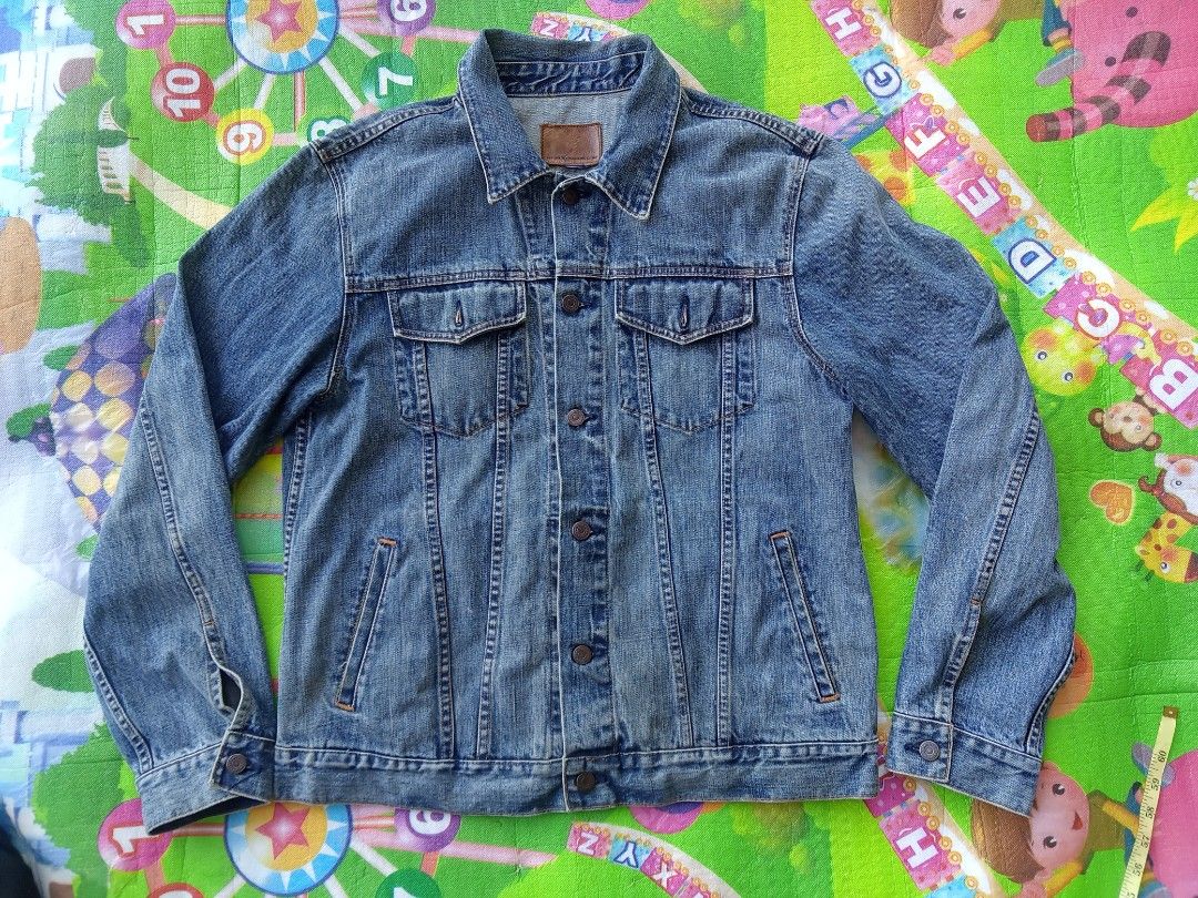 Gap denim jacket, Men's Fashion, Coats, Jackets and Outerwear on Carousell