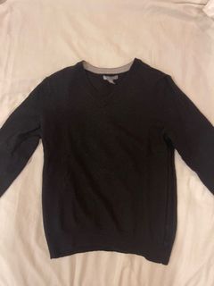 Gap v neck sweater