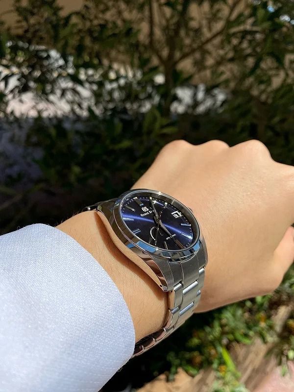 Grand Seiko Spring Drive SBGA439 Midnight Blue, Men's Fashion, Watches &  Accessories, Watches on Carousell