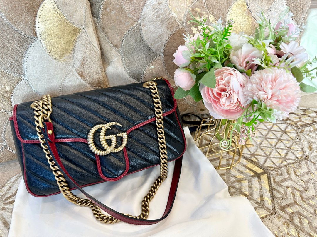 Gucci marmont bag black and best sale red