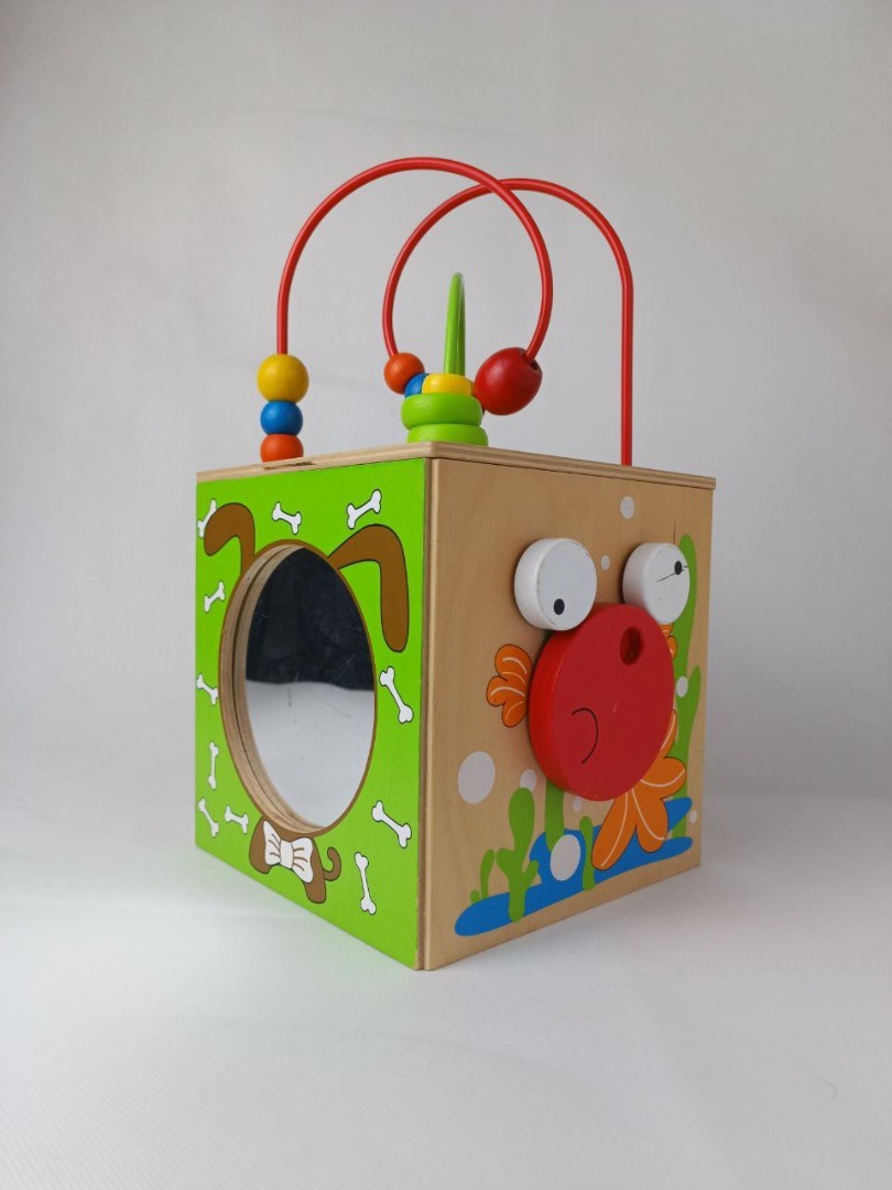 Hape store discovery box