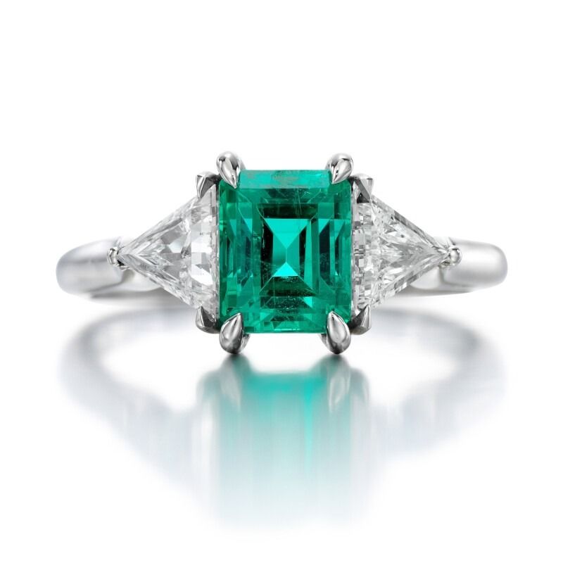 Harry winston emerald new arrivals ring price