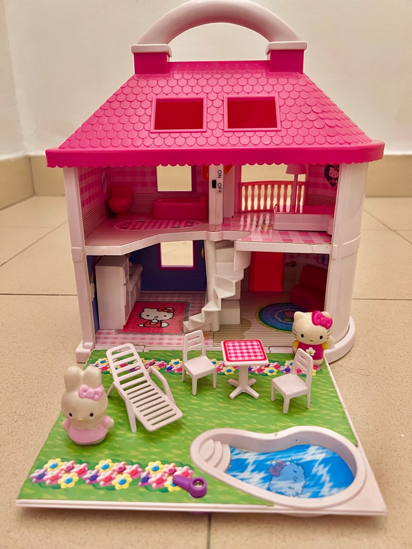 Hello kitty play house hotsell