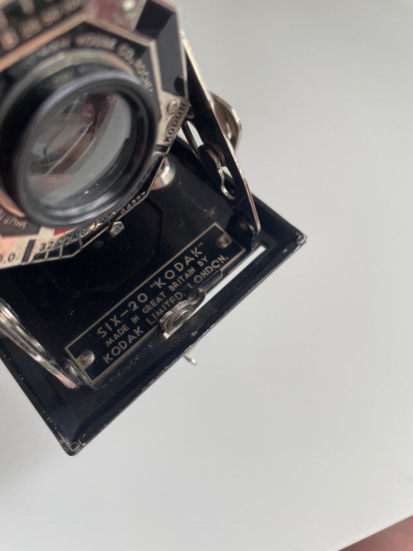 Kodak Eastman: Six-20 Hawk-Eye (UK) Price Guide: estimate a camera value