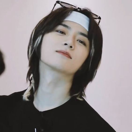 LF MAILER RECEIVER HELPER, Bulletin Board, Looking For on Carousell