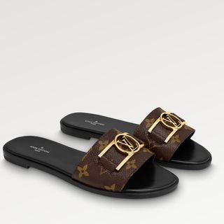 (Category: ) located in . Submitted by designerfashion.sydney (Listing ID 1204205776, Image 1). Description: .