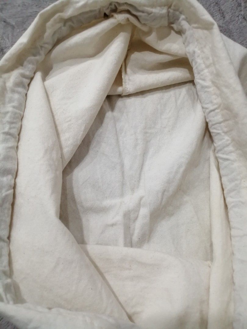 MARITA(16"x18")DUSTBAG(PRELOVED) (Category: Luxury Bags & Wallets) located in Iligan City. Submitted by RL_Collections (Listing ID 1204357373, Image 3). Description: *excellent condition *color:10/10 *size:pls see pictures *clean & ready to use *no issue.