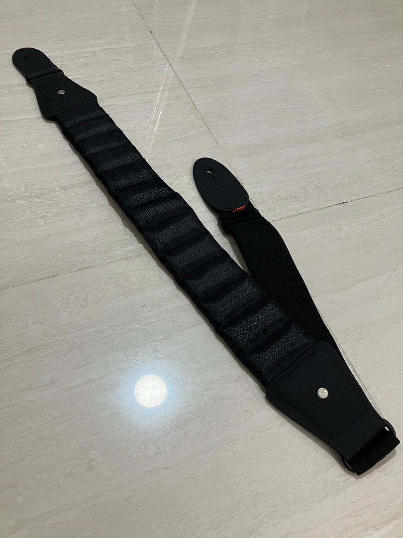MONO Betty Strap (S), Hobbies & Toys, Music & Media, Music Accessories on  Carousell