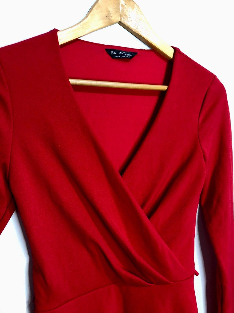 ms.selfridge Red Dress (Category: Dresses) located in Rodriguez. Submitted by she_finds (Listing ID 1204233548, Image 3). Description: .