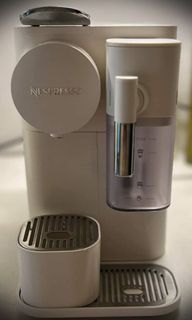 Nespresso coffee Machine