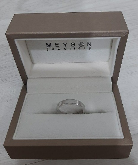 New Original Male Ring 18k gold from Meyson Jewellery Women s Fashion Jewelry Organisers Rings on Carousell
