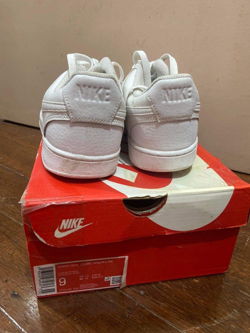 Nike court shoes Men s Fashion Footwear Sneakers on Carousell Nike court shoes Men s Fashion Footwear Sneakers on Carousell