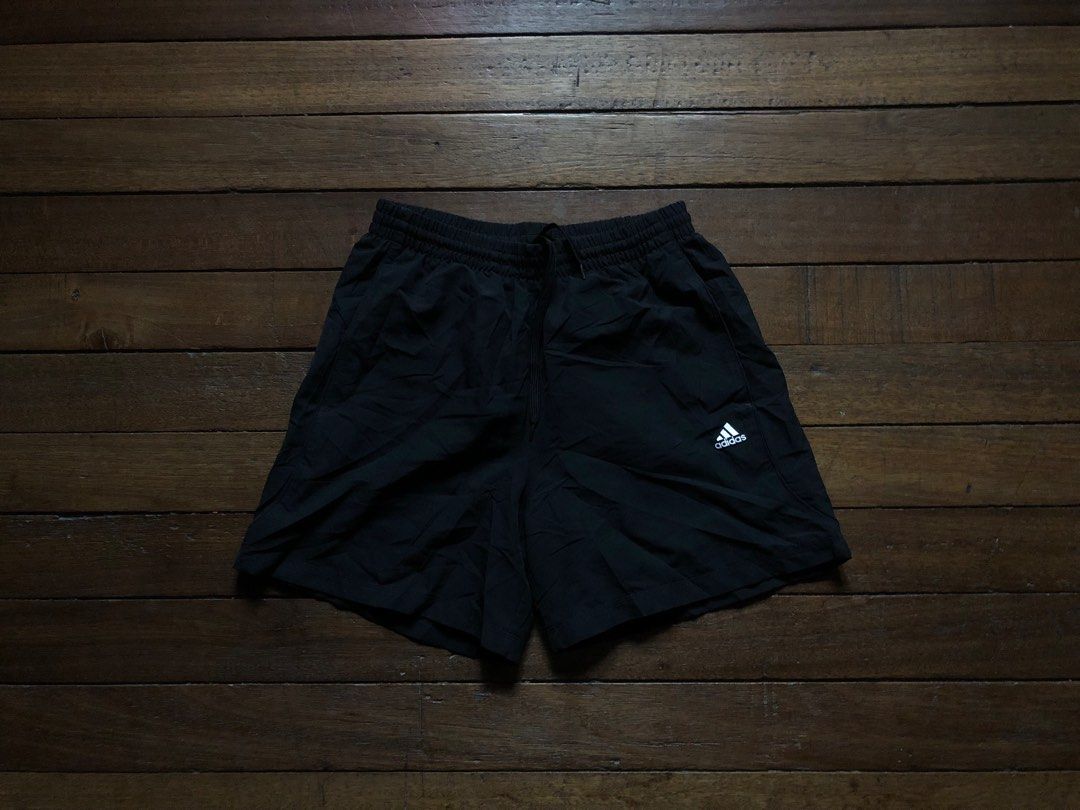 Nike Essentials APU002, Men's Fashion, Bottoms, Shorts on Carousell