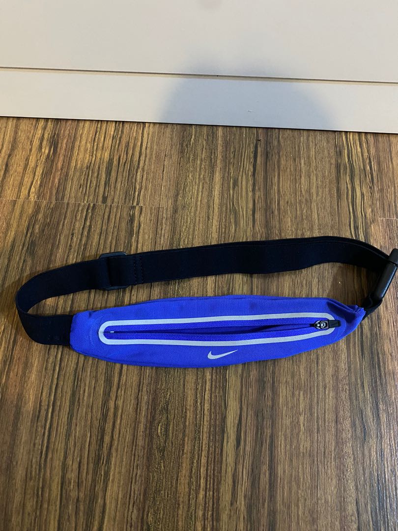 Nike Running Belt Bag, Men's Fashion, Bags, Belt bags, Clutches and