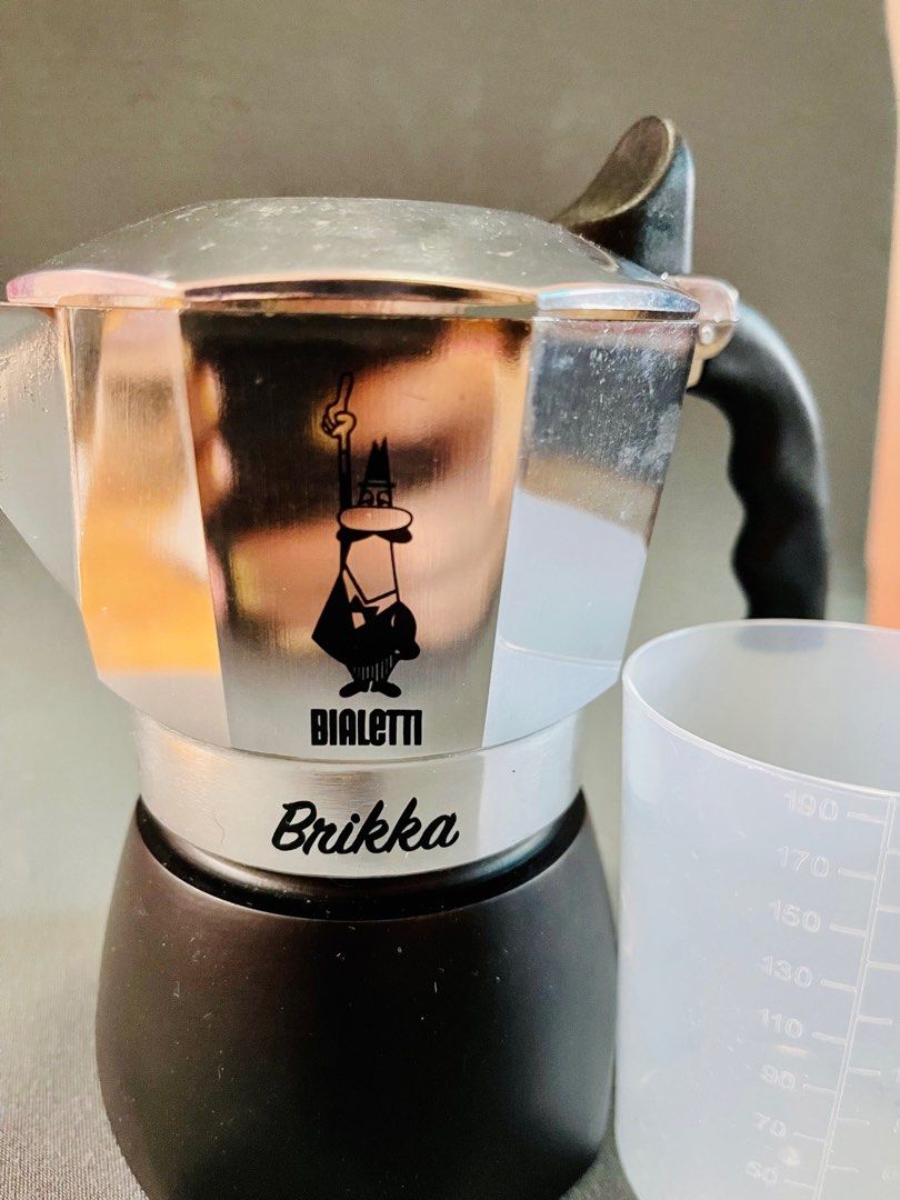 Original Bialetti Brikka 2 Cups, TV & Home Appliances, Kitchen
