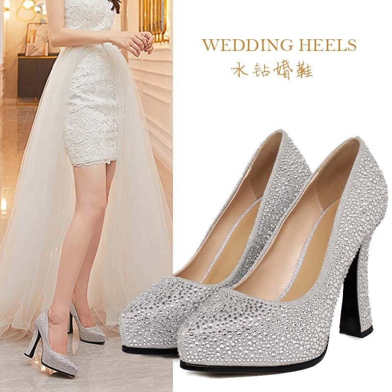 Size 4 heels shop