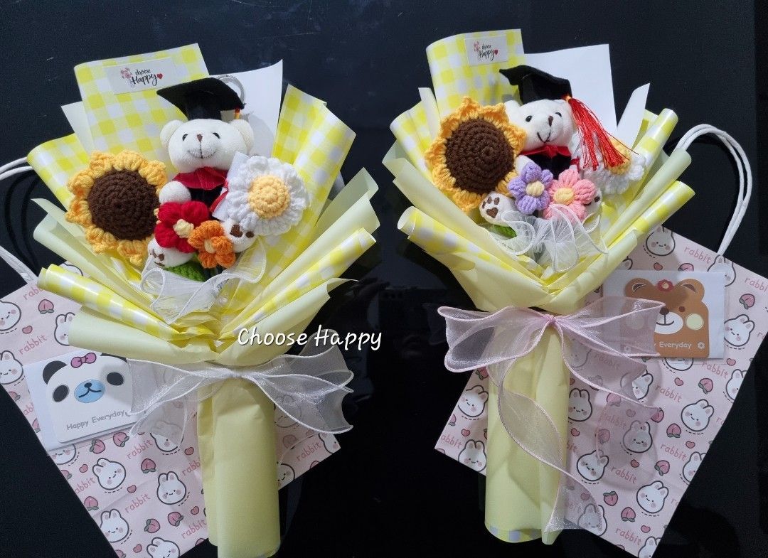 [Ready Stock] Graduation Crochet Flower Bouquet Graduation Flower