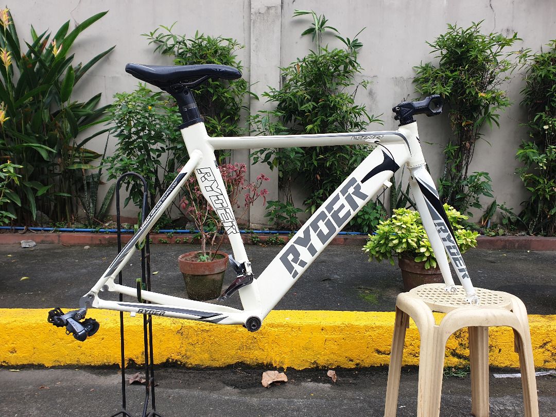 Ryder Aerodynamic Road Bike Frame (Size 53) Package, Sports Equipment