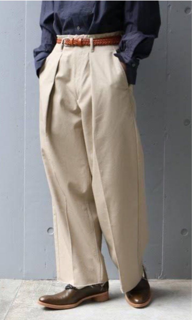 Saby / Tuck Baggy Pants 日本製卡其2號, 他的時尚, 褲子, 長褲在旋轉拍賣