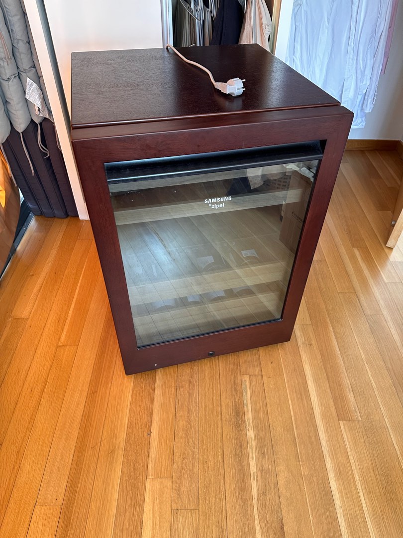 Samsung Wine Fridge, TV & Home Appliances, Kitchen Appliances, Wine Cellar & Storage on Carousell