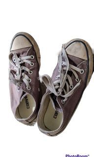 Sepatu Converse Abu Abu