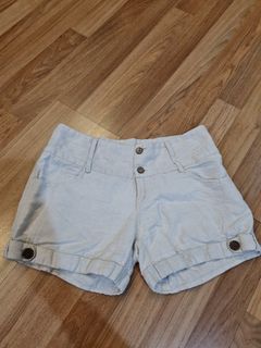 Short pants