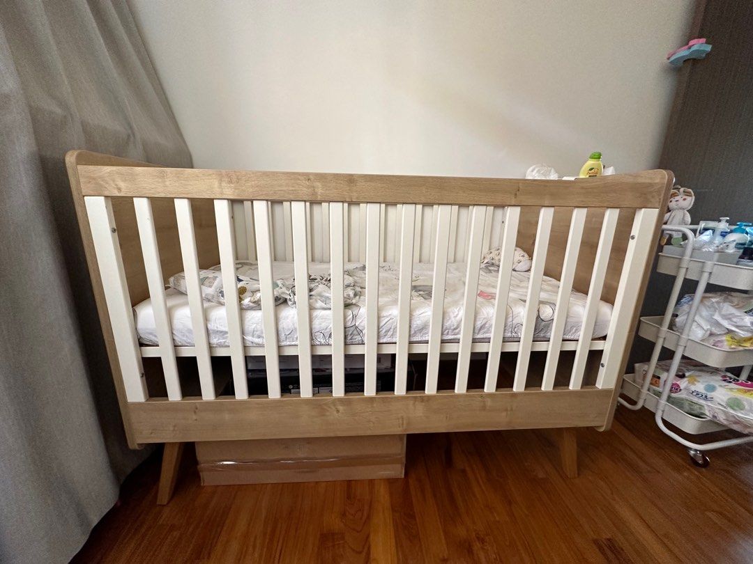 Silver Cross West Port Cot Bed, Babies & Kids, Baby Nursery & Kids